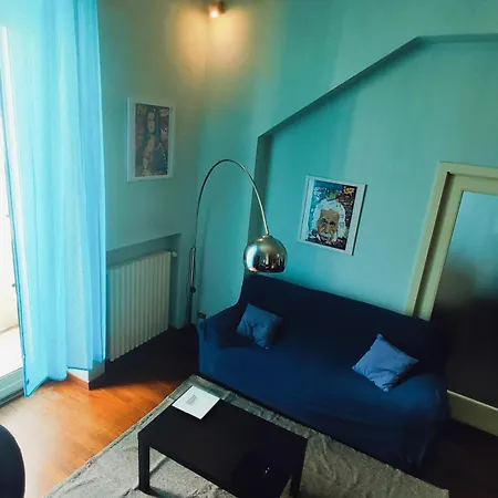 Daire Chimney House *